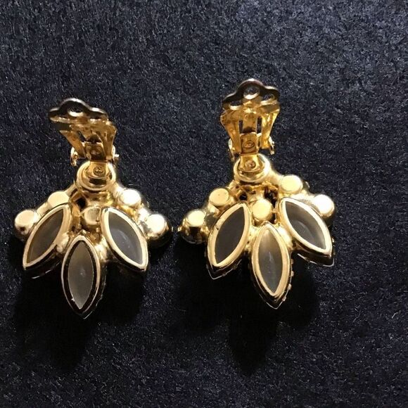 Earrings, beautiful three leaf design from estate sale - Picture 4 of 4